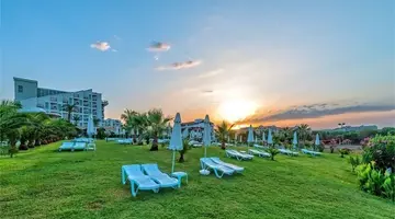 Royal Atlantis Spa & Resort