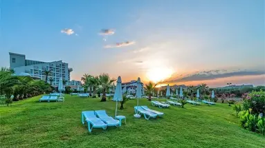 Royal Atlantis Spa & Resort