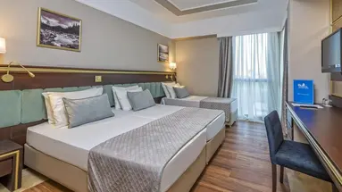 Royal Atlantis Spa & Resort