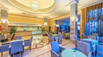 Royal Atlantis Spa & Resort