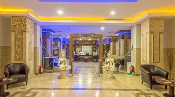 Royal Atlantis Spa & Resort