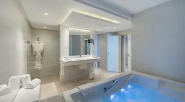 Royal Azur Thalassa