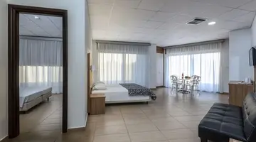 Royal Bay Suites