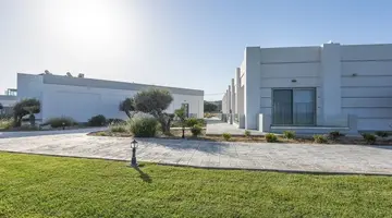 Royal Bay Suites