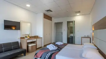 ROYAL BAY SUITES
