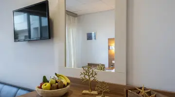 ROYAL BAY SUITES