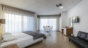 ROYAL BAY SUITES