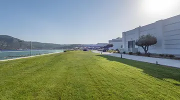 ROYAL BAY SUITES
