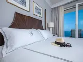 Royal Blue Hotel
