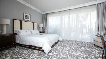 Royal Blue Hotel