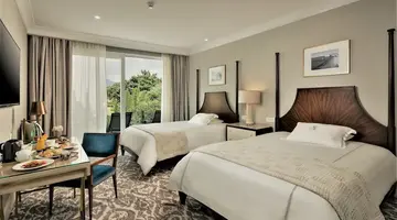 Royal Blue Hotel