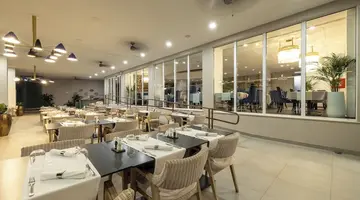 Royal Blue Hotel
