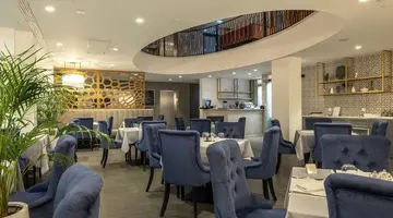 Royal Blue Hotel