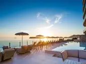 Royal Blue Hotel
