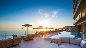 Royal Blue Hotel