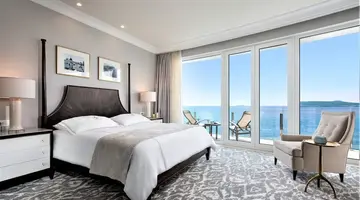 Royal Blue Hotel