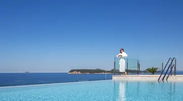 Royal Blue Hotel