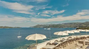 Royal Blue Hotel
