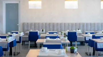 Royal Blue Hotel