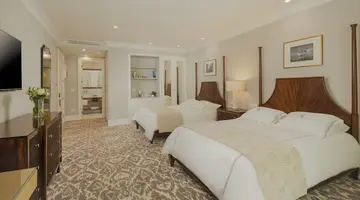 Royal Blue Hotel