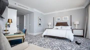 Royal Blue Hotel
