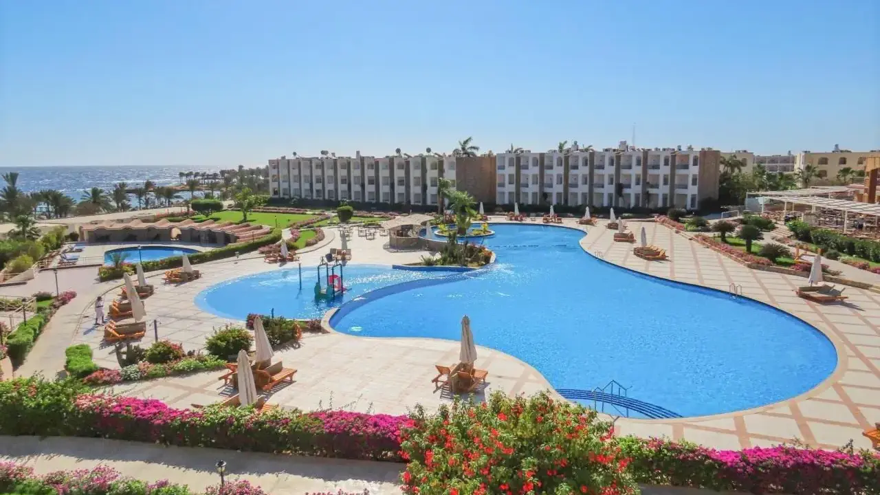 ROYAL BRAYKA BEACH RESORT