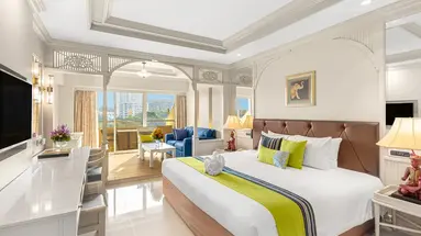 ROYAL CLIFF BEACH HOTEL