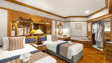 ROYAL CLIFF BEACH HOTEL