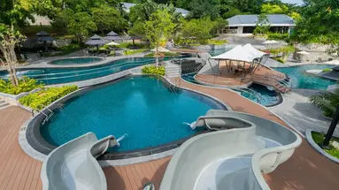 ROYAL CLIFF BEACH HOTEL