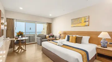 ROYAL CLIFF BEACH HOTEL