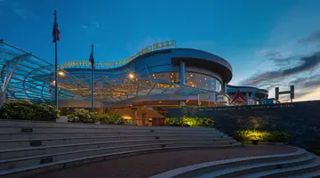 ROYAL CLIFF BEACH HOTEL