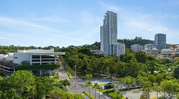 ROYAL CLIFF BEACH HOTEL