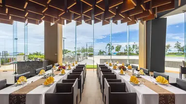 ROYAL CLIFF BEACH HOTEL