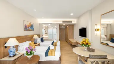 ROYAL CLIFF BEACH HOTEL