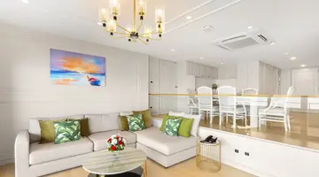ROYAL CLIFF BEACH HOTEL