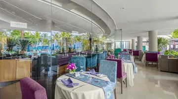 ROYAL CLIFF BEACH HOTEL