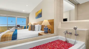ROYAL CLIFF BEACH HOTEL