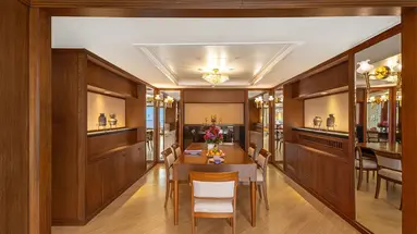 ROYAL CLIFF BEACH HOTEL