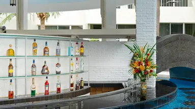 ROYAL CLIFF BEACH HOTEL