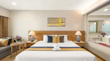 ROYAL CLIFF BEACH HOTEL