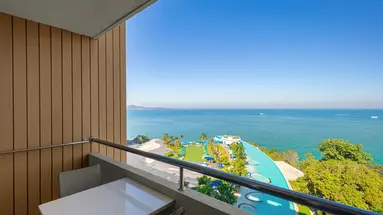ROYAL CLIFF BEACH HOTEL