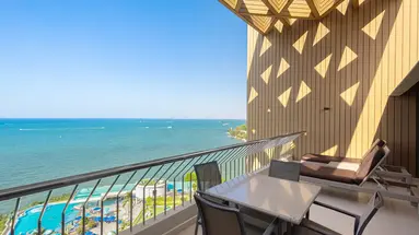 ROYAL CLIFF BEACH HOTEL