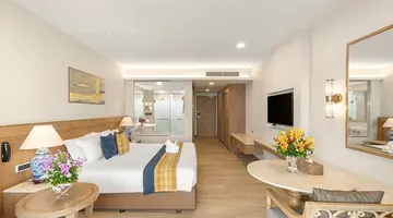 ROYAL CLIFF BEACH HOTEL