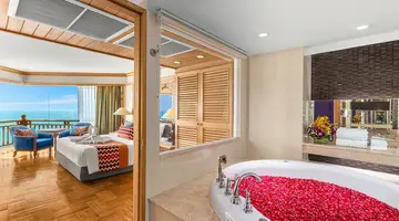 ROYAL CLIFF BEACH HOTEL