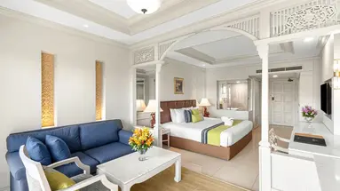 ROYAL CLIFF BEACH HOTEL