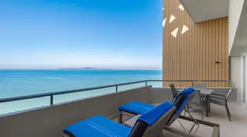 ROYAL CLIFF BEACH HOTEL