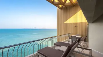 ROYAL CLIFF BEACH HOTEL