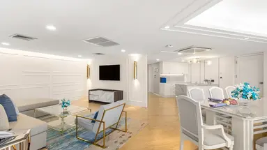 ROYAL CLIFF BEACH HOTEL