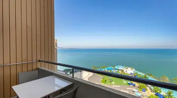 ROYAL CLIFF BEACH HOTEL