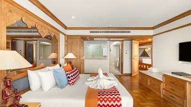ROYAL CLIFF BEACH HOTEL